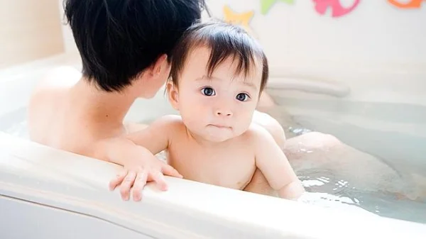 Hasta cuándo deben vernos desnudos nuestros hijos