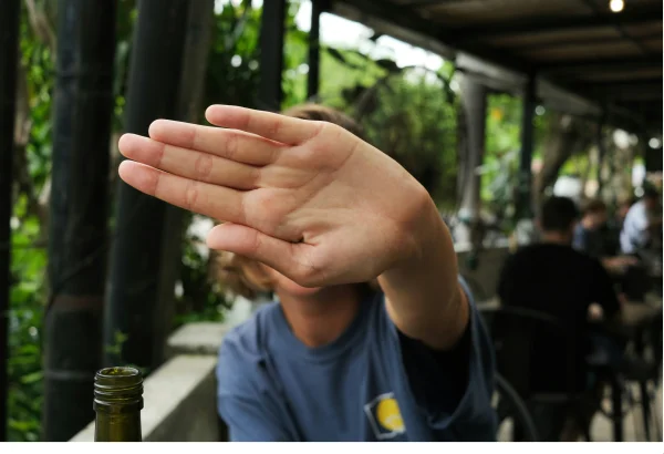 3 Técnicas asertivas para dicir NO: bocadillo, banco de niebla y disco rayado